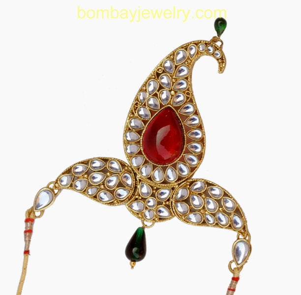 Red, green and white kundan armlets