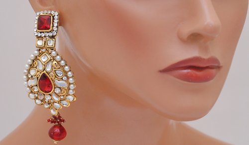 Goldpolish maroon and white earring-2220