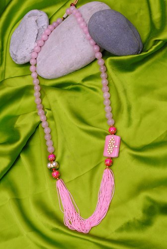 Beautiful pink and white pearl chain-1011