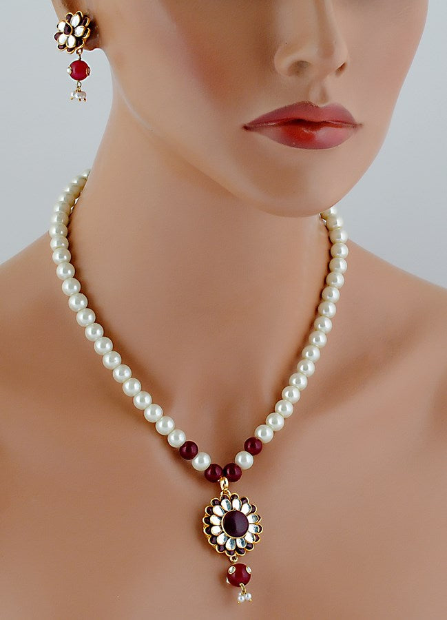beautiful maroon and white pearl pacchi pendent set-304