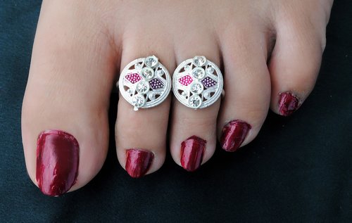 Silverpolish multicolour toe ring-1121