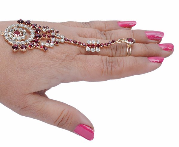 goldpolish maron and white diamond hand ring bracelet-1457