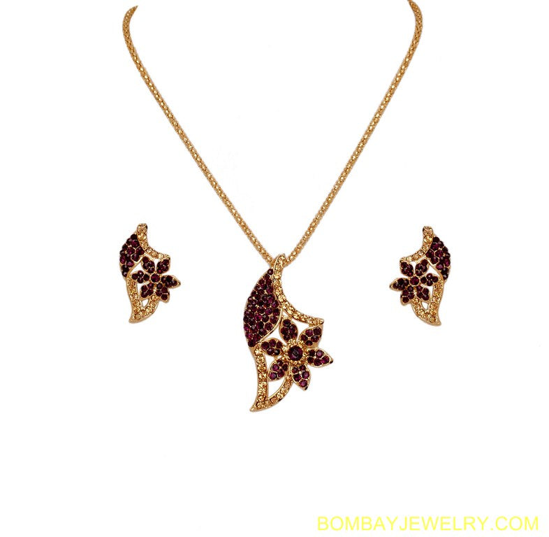 GOLDPLATED PURPLE AND GOLDEN DIAMOND PENDENT SET