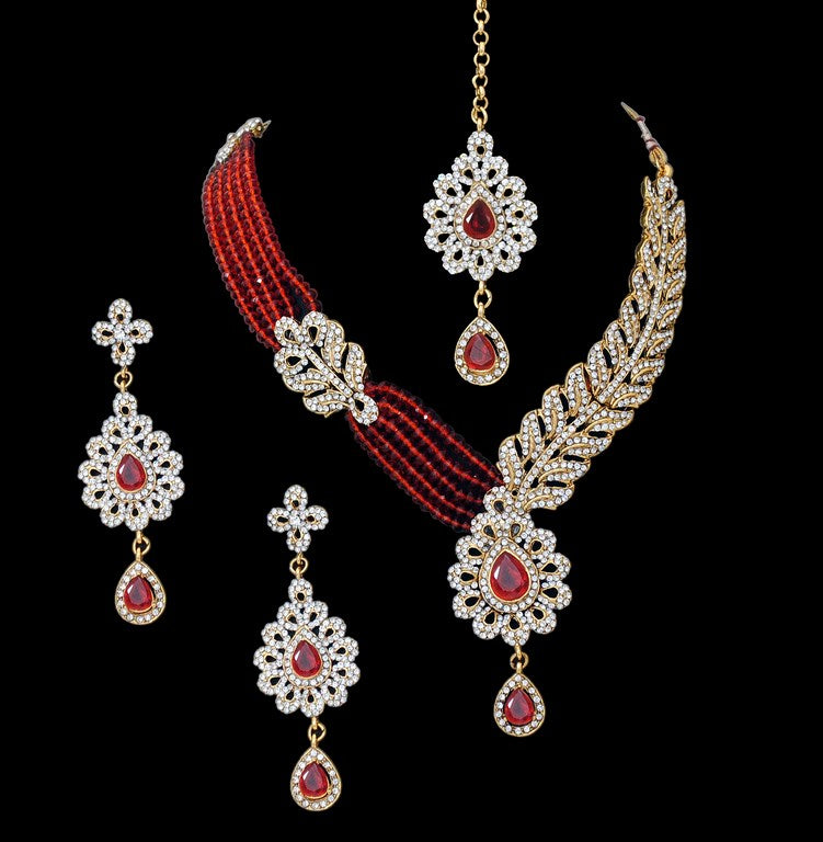 Beautiful hot red and golden diamond and pearl set
