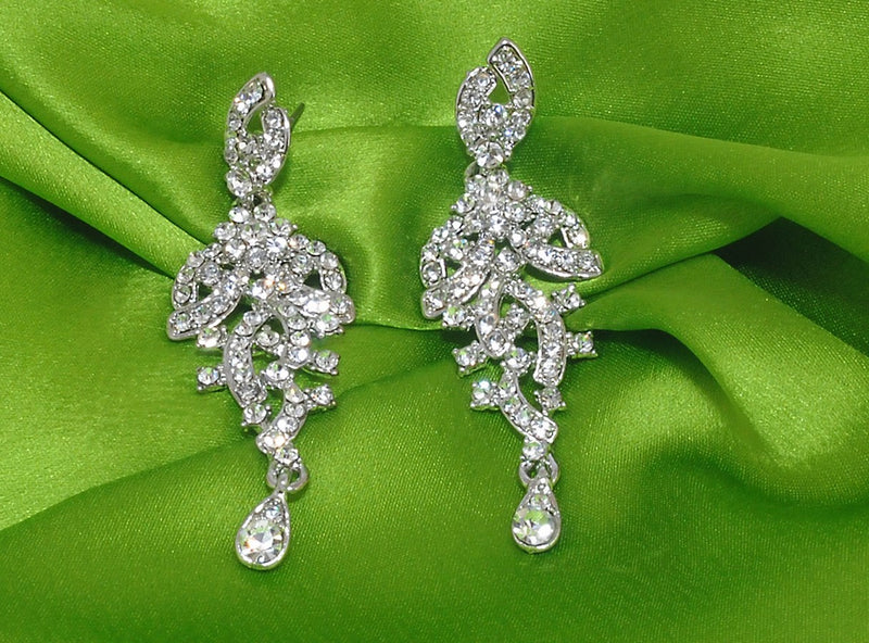 Silverpolish white diamond earring-102
