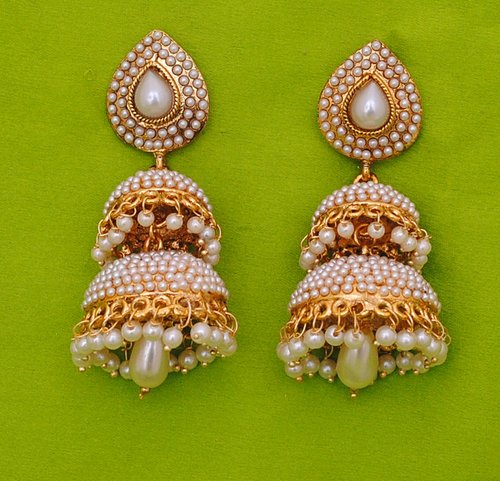 Goldpolish white jhumi earring