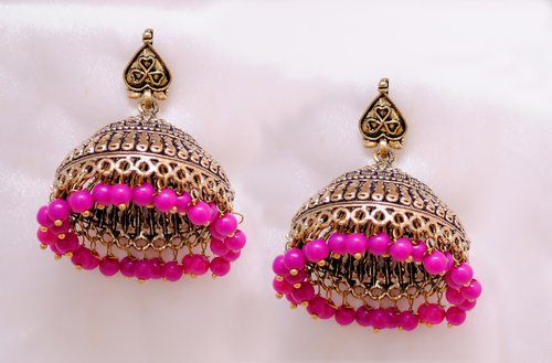 Beautiful fusicha pink and  antique gold earring-2542