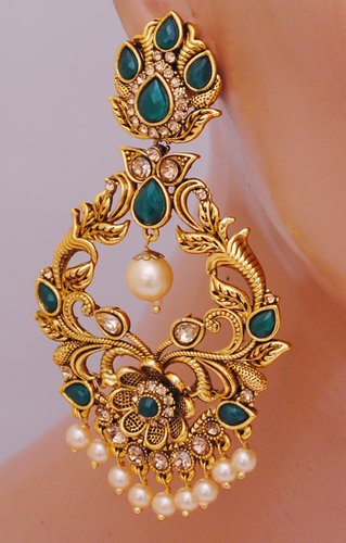 Goldpolish emeral green earring-2690