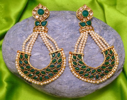 Goldpolish emerald green earring-2752
