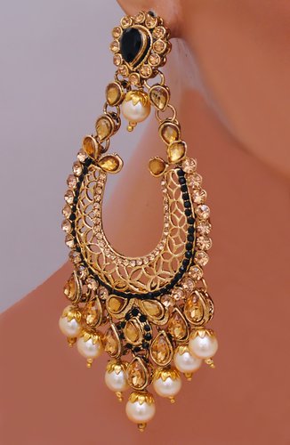 Goldpolish black and golden earring-2757