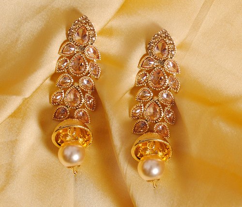 Beautiful golden earring-2772