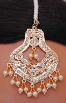 Goldpolish white earring with tikka-1203
