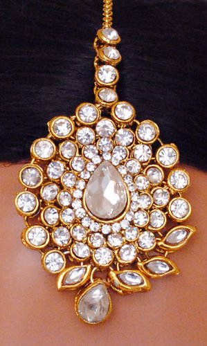 Goldpolish white kundan set-2081