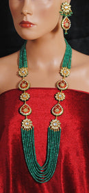 Beautiful emerald green , deep red  goldpolish set-1114