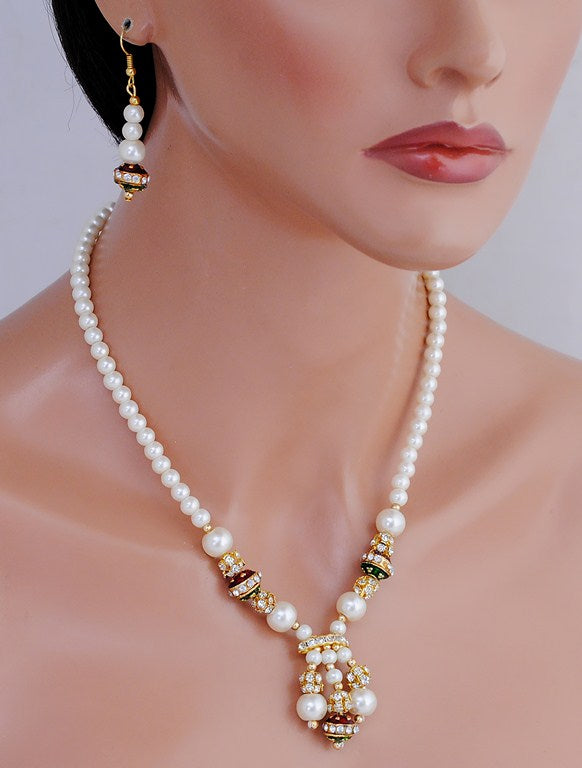 goldplated maroon, green and white pearl set