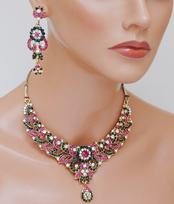 Goldpolish Fusicha pink , green and white diamond set-1513