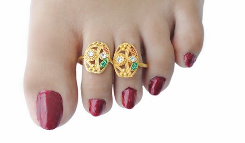 Goldpolish multicolour toe ring-1105