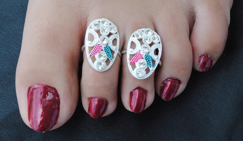 Silverpolish multicolour toe ring-1115